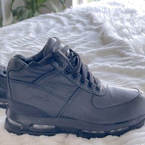 Nike Air Max Goadome Boots
